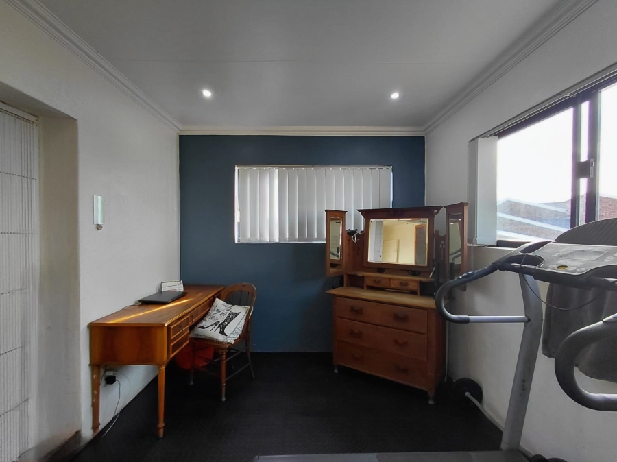 2 Bedroom Property for Sale in Wavecrest Eastern Cape